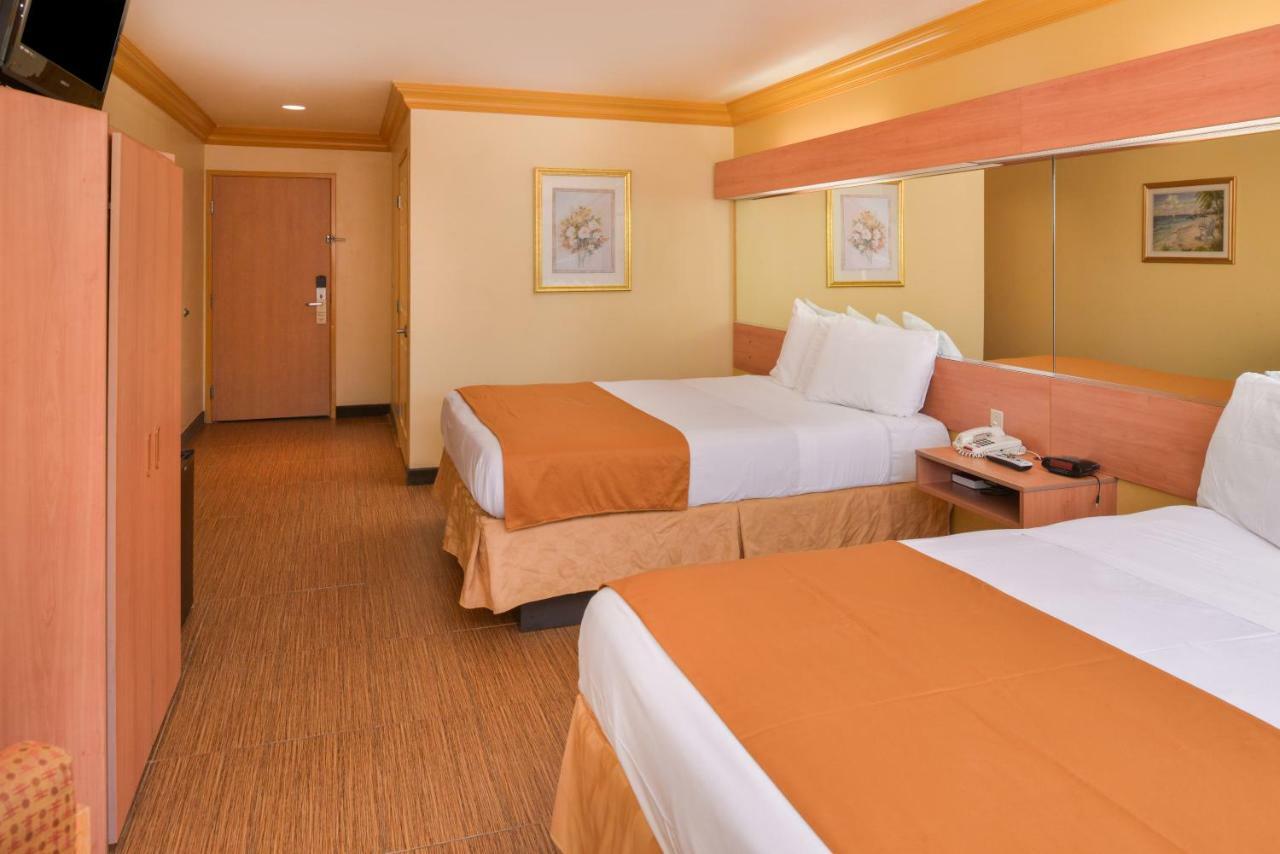 H3 Inn & Suites - Lax Airport - Los Angeles Inglewood Luaran gambar